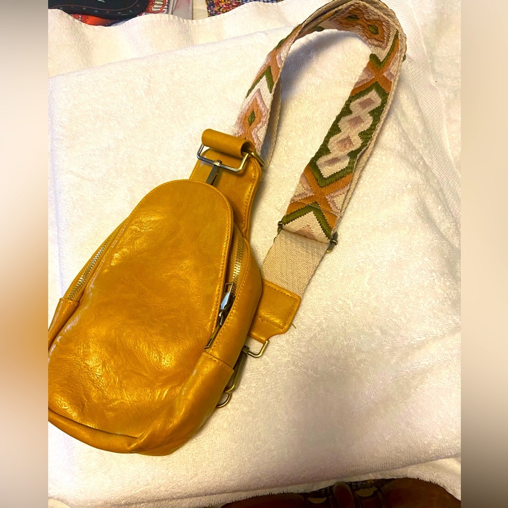 Women’s sling crossbody